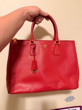 Prada Galleria Saffiano Lux Large Double Zip Tote in Fuoco Red Leather